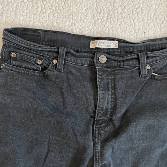 Levi’s Bootcut Jeans - Picture 2 of 3